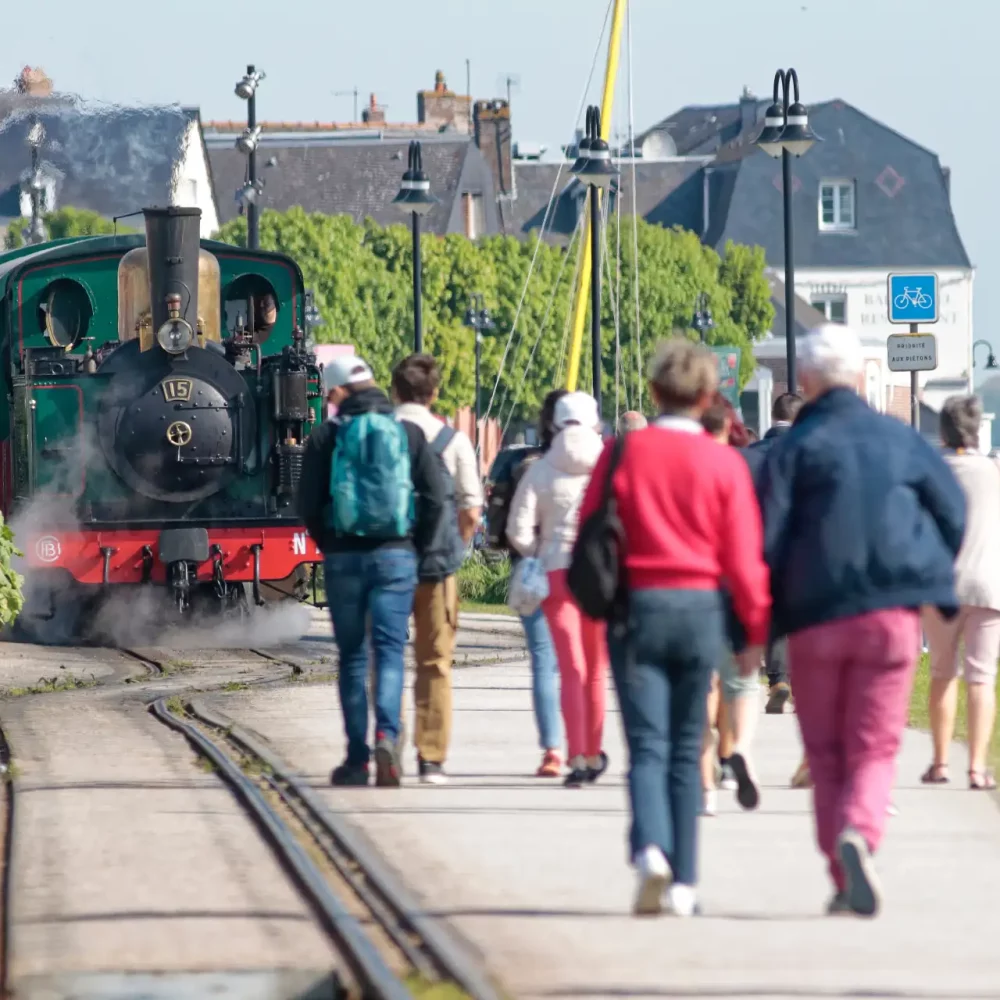 Locomotive à vapeur du chemin de fer de la baie de Somme